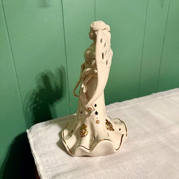 Lenox Florentine & Pearl Lit Angel Figurine 24K Gold Trim Retired Christmas - Picture 3 of 10